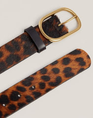 Detail shot of leopard Everyday belt
