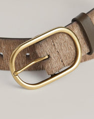 Detail shot of buckle in Everyday Belt in Natural