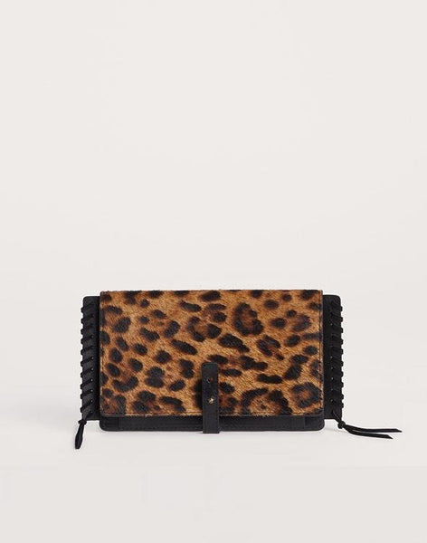 Front shot of Leopard Everyday clutchette